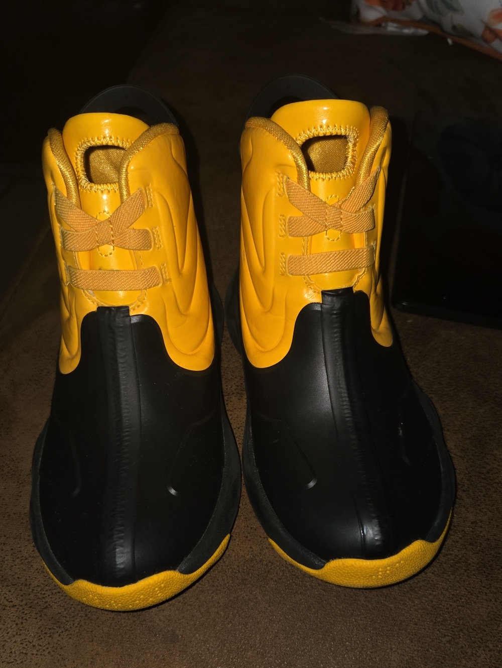 Jordan Kids Black and Yellow Lightweight Sneakers